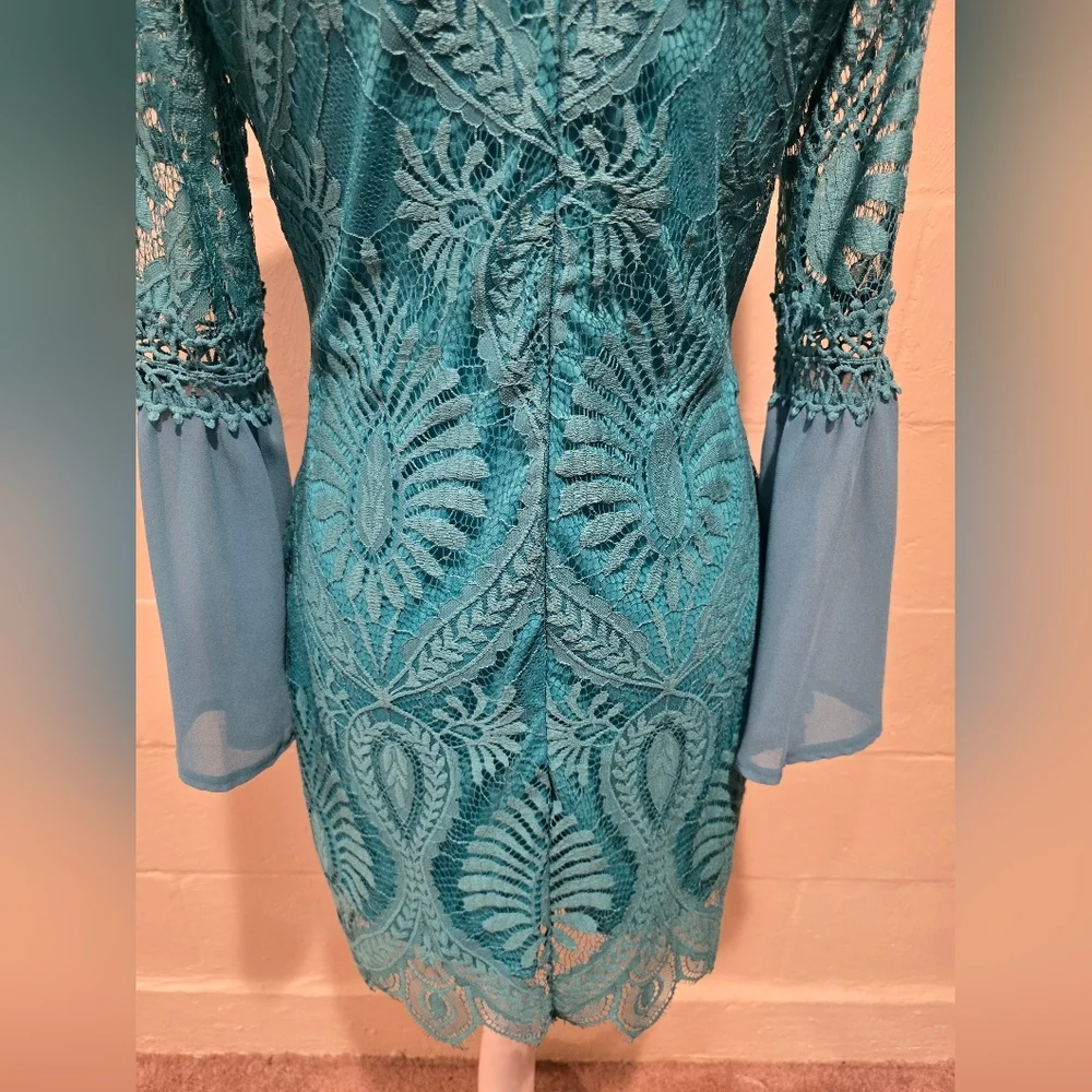 Eilly Bazar Bell Sleeve Scallop Hem Guipure Lace Fitted Dress Teal Size Large. - Picture 7 of 13